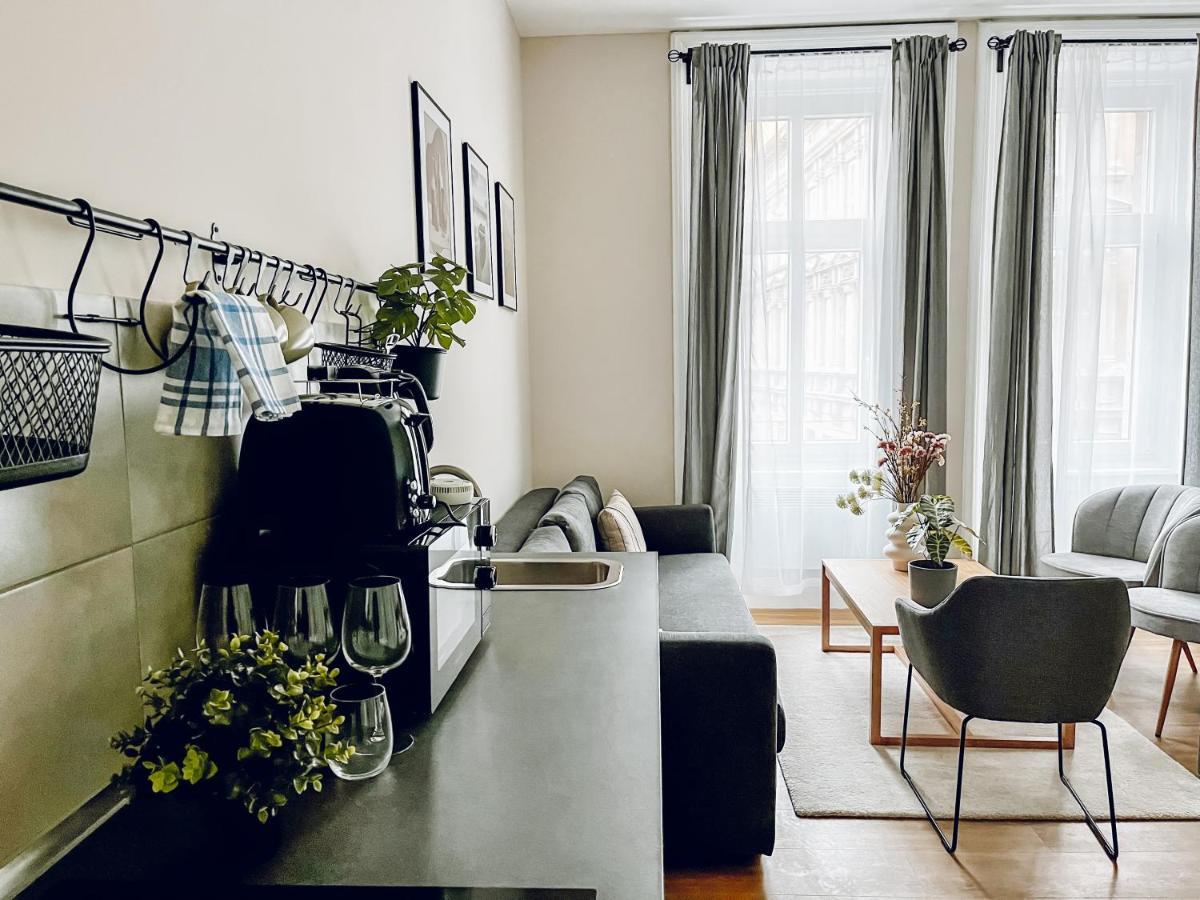 T32 Central Modern Suites 布达佩斯 外观 照片